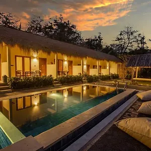  Pensión Made 02 Balangan, Homestay, Villas, & Warung Made02 Indonesia